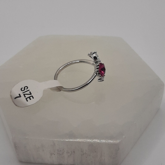 R741 Flower Ring Plated - Fragrant Jewels - Picture 7 of 8